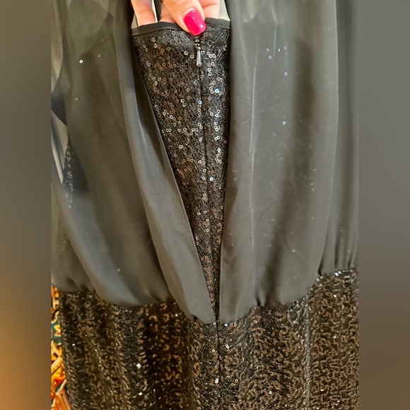 BRAND NEW - Gorgeous Sequined & Sheer Dress! 👗 Size 14 - Must See!!! 💗 - Picture 6 of 11